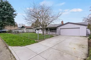 1228 NW Westridge St, Vancouver, WA 98665 - Photo 2