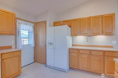 310 E Tanglewood Drive, Moses Lake, WA 98837 - Photo 6