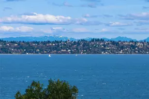 7946 Grand Ave NE, Bainbridge Island, WA 98110 - Photo 24