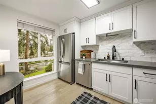 1607 102nd Pl NE, Bellevue, WA 98004 - Photo 6