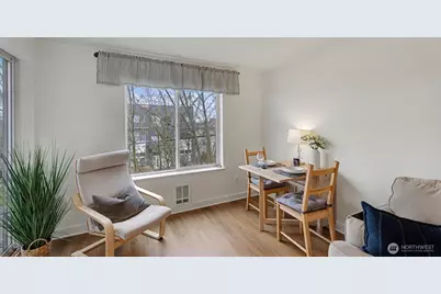 9200 Greenwood Avenue N #A202, Seattle, WA 98103 - Photo 14