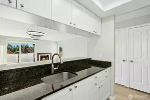 8812 20th Ave NE, Seattle, WA 98115 - Photo 8