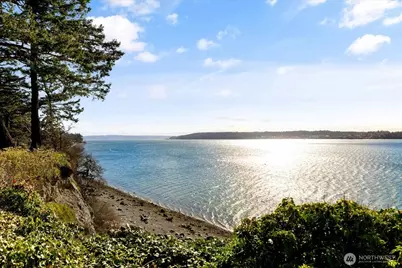 1677 Penn Cove Road, Oak Harbor, WA 98277 - Photo 4