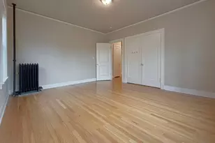 901 NE 43rd St, Seattle, WA 98105 - Photo 12