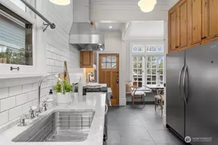 610 16th Ave E, Seattle, WA 98112 - Photo 16