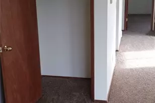 906 S 22nd Ct, Mount Vernon, WA 98274 - Photo 8