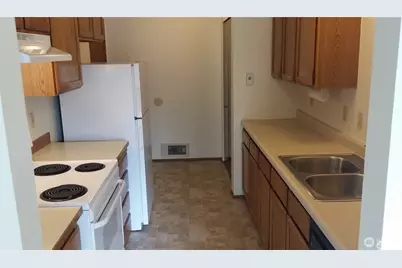 906 S 22nd Court, Mount Vernon, WA 98274 - Photo 10