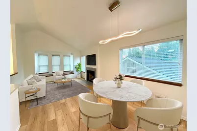 12043 Bartlett Avenue NE, Seattle, WA 98125 - Photo 4