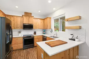 715 390th St S, Roy, WA 98580 - Photo 14