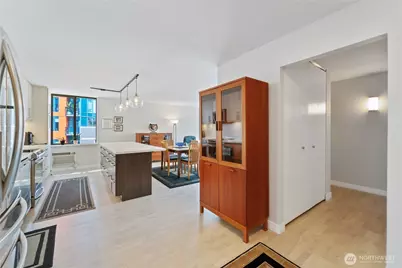 1120 8th Avenue #1203, Seattle, WA 98101 - Photo 2