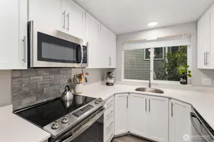 1729 18th Ave, Seattle, WA 98122 - Photo 14