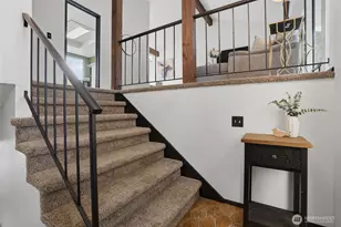 729 NE Pinecrest Dr, Bremerton, WA 98311 - Photo 2