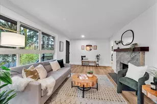 13046 15th Ave NE, Seattle, WA 98125 - Photo 2