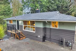 13046 15th Ave NE, Seattle, WA 98125 - Photo 2