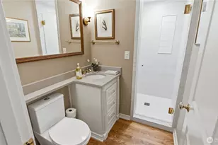 10506 Robin Hood Dr, Edmonds, WA 98020 - Photo 8