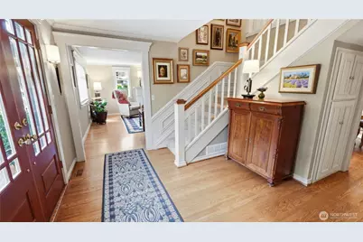 10506 Robin Hood Drive, Edmonds, WA 98020 - Photo 10
