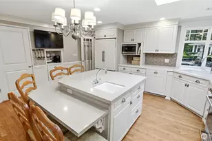 10506 Robin Hood Dr, Edmonds, WA 98020 - Photo 12