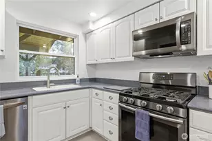 3340 SE Summer Pl, Port Orchard, WA 98366 - Photo 8