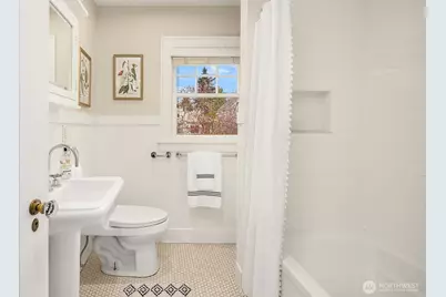 917 E Allison Street, Seattle, WA 98102 - Photo 24