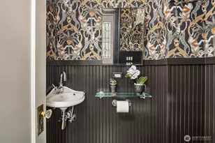 917 E Allison St, Seattle, WA 98102 - Photo 8