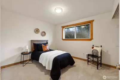 1975 Wilson Avenue, Enumclaw, WA 98022 - Photo 16