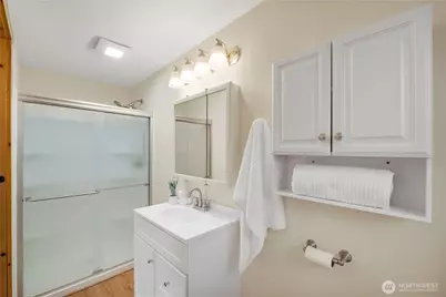 1975 Wilson Avenue, Enumclaw, WA 98022 - Photo 14