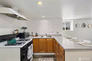 907 NW 61st St, Seattle, WA 98107 - Photo 22