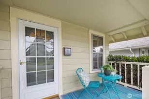 907 NW 61st St, Seattle, WA 98107 - Photo 2