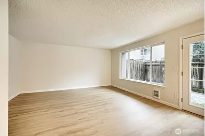 13059 Pacific Highway SW #C, Lakewood, WA 98499 - Photo 2