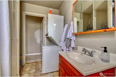 1018 Wall Street SE, Everett, WA 98201 - Photo 16