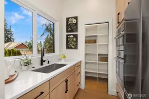 12226 NE 70th St, Kirkland, WA 98033 - Photo 10