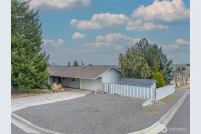 914 Roosevelt Boulevard, Ephrata, WA 98823 - Photo 2