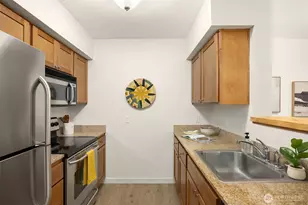 300 High School Rd NE, Bainbridge Island, WA 98110 - Photo 10