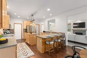 8225 1st Pl SE, Lake Stevens, WA 98258 - Photo 10