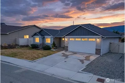 2164 Maryhill St. SE, East Wenatchee, WA 98802 - Photo 1