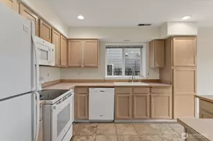 2305 W Woodin Ave, Chelan, WA 98816 - Photo 10