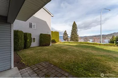 2305 W Woodin Ave #2E, Chelan, WA 98816 - Photo 12