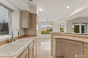 2305 W Woodin Ave, Chelan, WA 98816 - Photo 6
