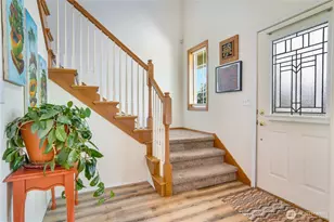 2209 28th St SE, Puyallup, WA 98372 - Photo 2