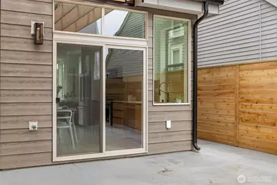 3817 B Fremont Avenue N, Seattle, WA 98103 - Photo 24