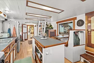 2706 Westlake Ave N, Seattle, WA 98109 - Photo 14