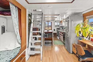 2706 Westlake Ave N, Seattle, WA 98109 - Photo 18