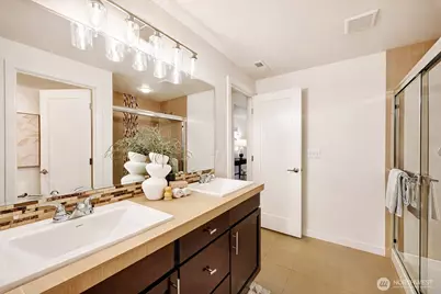 7909 229th Place SW #B, Edmonds, WA 98026 - Photo 10