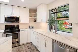 13744 Ashworth Ave N, Seattle, WA 98133 - Photo 12