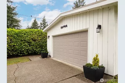 13744 Ashworth Avenue N, Seattle, WA 98133 - Photo 34