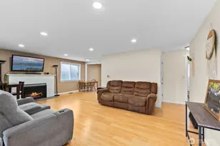 7642 S Thompson Ave, Tacoma, WA 98408 - Photo 2