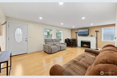 7642 S Thompson Avenue, Tacoma, WA 98408 - Photo 4