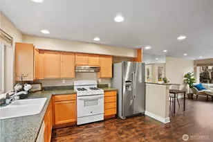 6342 5th Ave NE, Seattle, WA 98115 - Photo 6