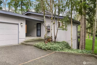 1280 80th Place NE, Medina, WA 98039 - Photo 2