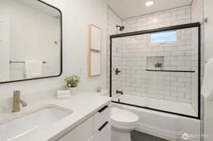 8205 18th Ave NE, Seattle, WA 98115 - Photo 14